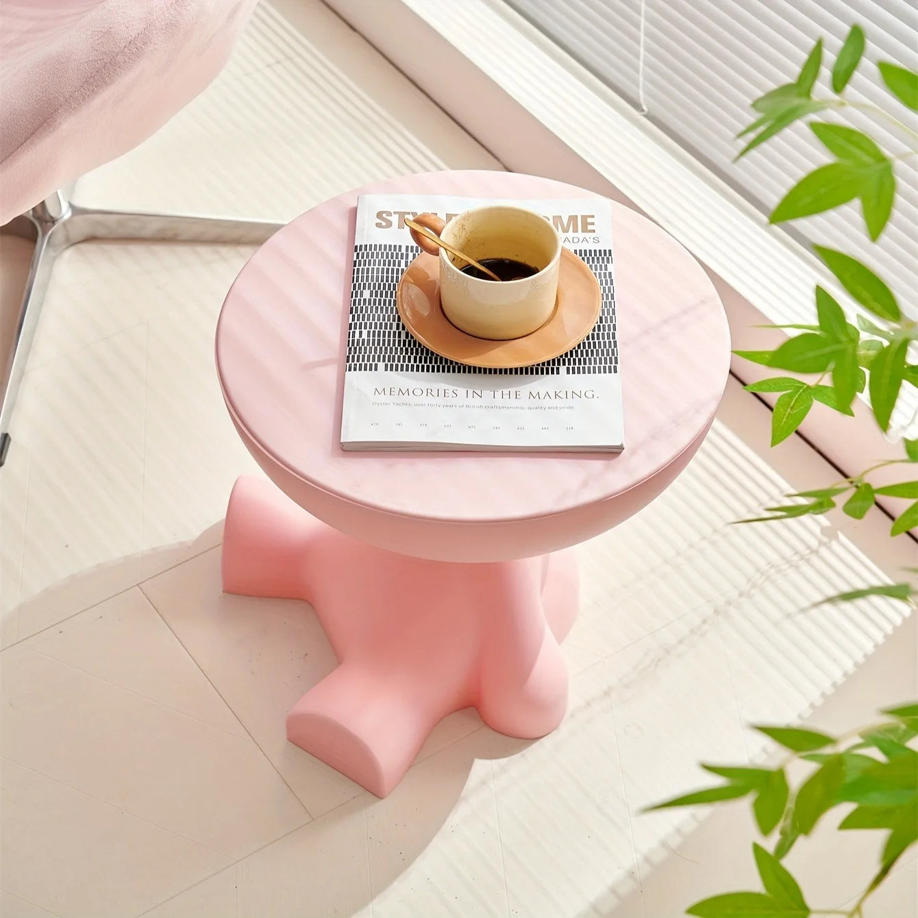 Light Luxury Cartoon Sofa Edge Table Creative Flat Head Coffee Table Small Household Plastic Coffee Table Furniture Side Table